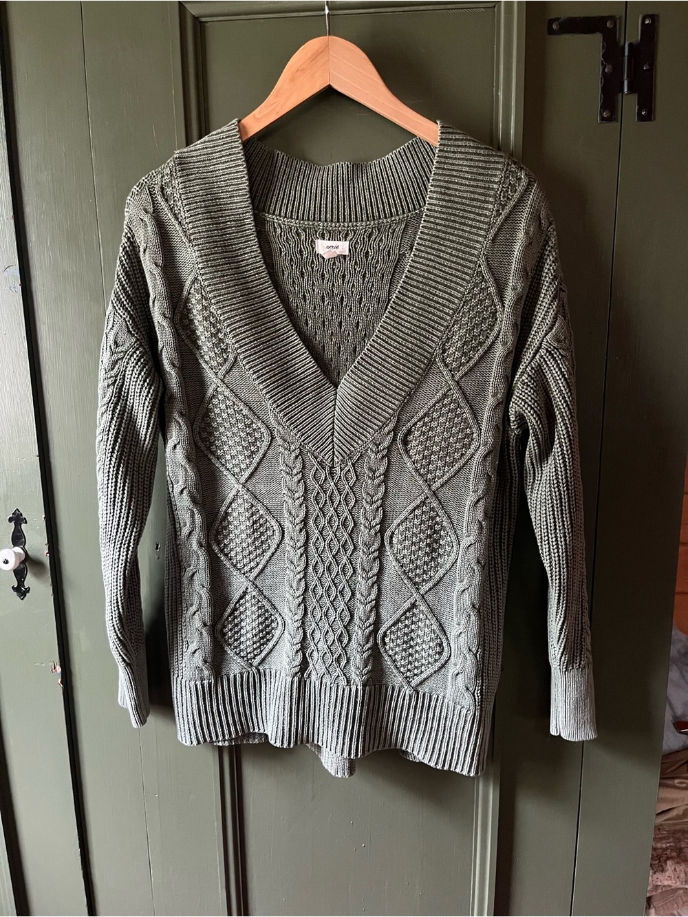 Aerie Cotton V-Neck Cable Knit Sweater in Green